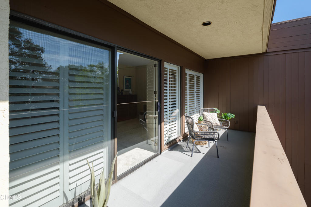 1 S Orange Grove Boulevard 1