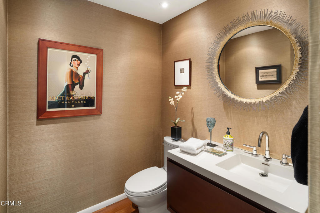 1 S Orange Grove Boulevard 1