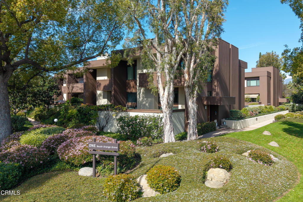 1 S Orange Grove Boulevard 1