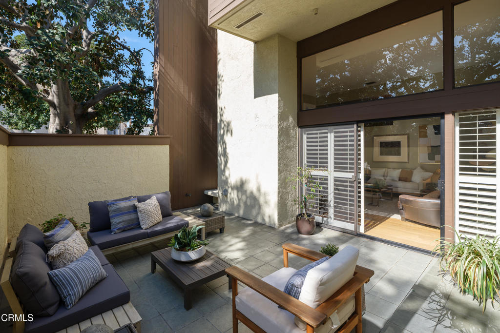 1 S Orange Grove Boulevard 1