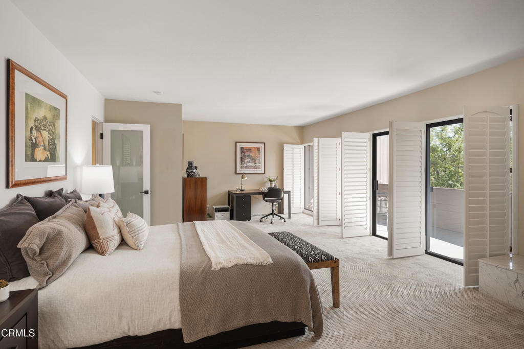 1 S Orange Grove Boulevard 1