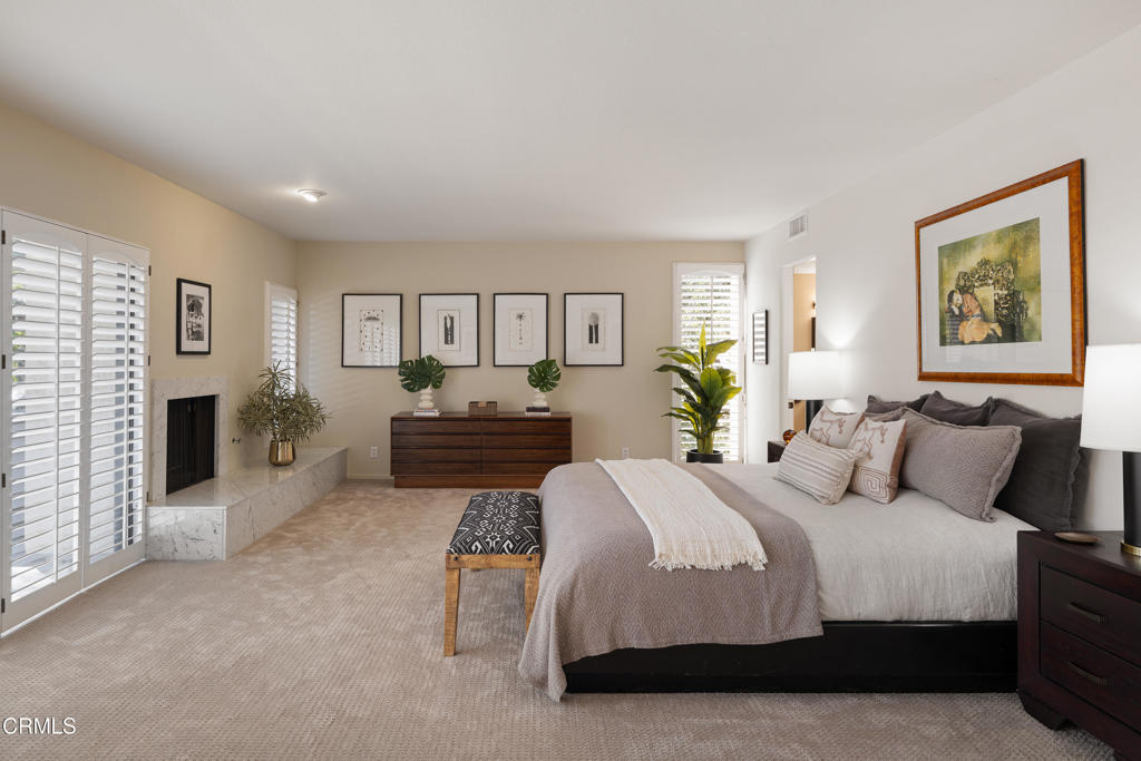 1 S Orange Grove Boulevard 1