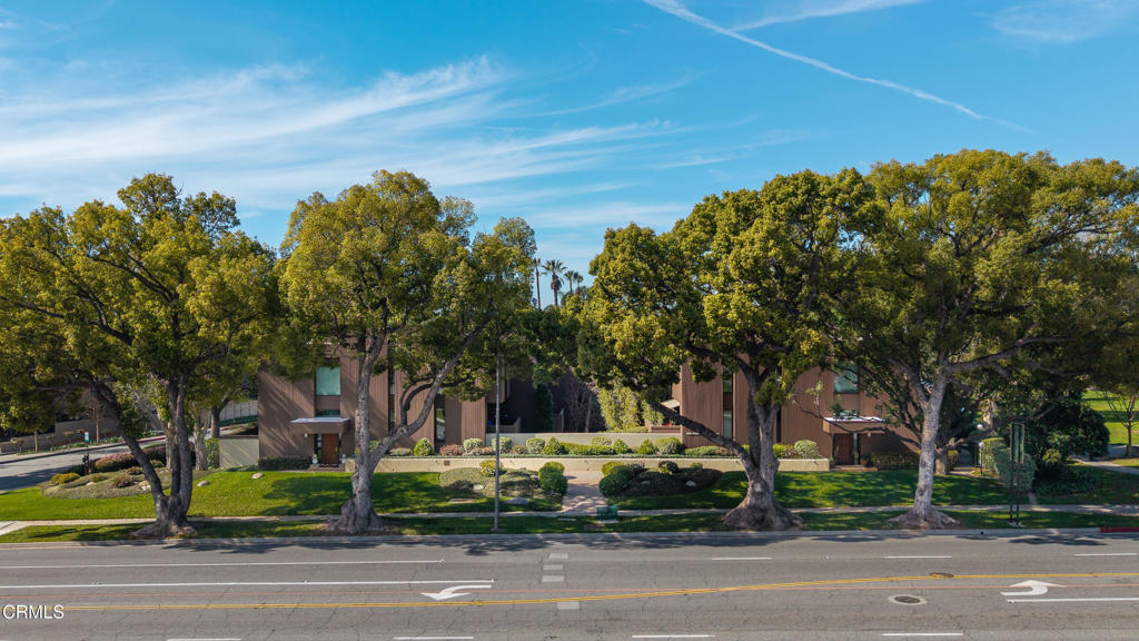 1 S Orange Grove Boulevard 1