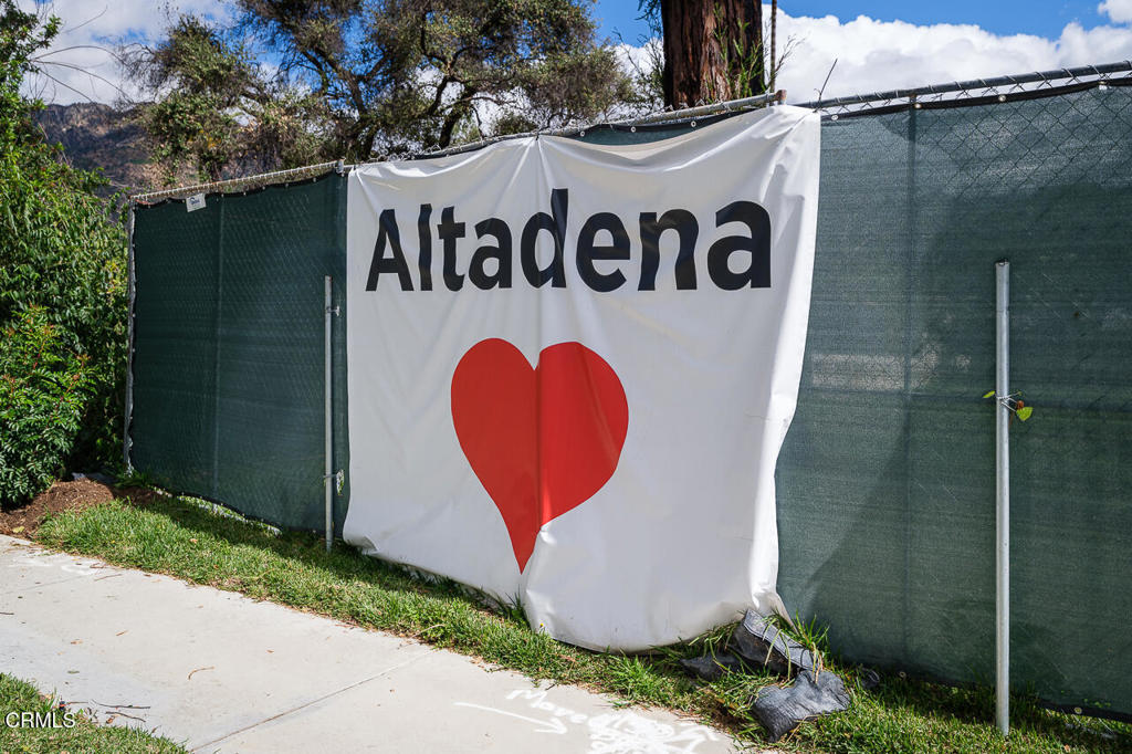 2546 Highland Avenue