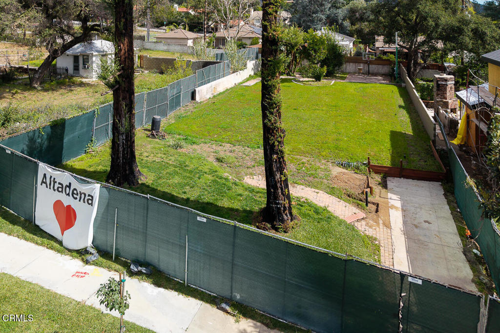 2546 Highland Avenue