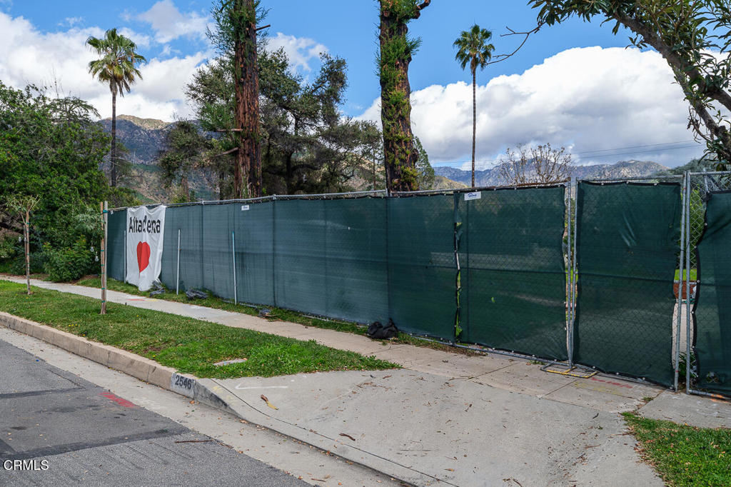 2546 Highland Avenue