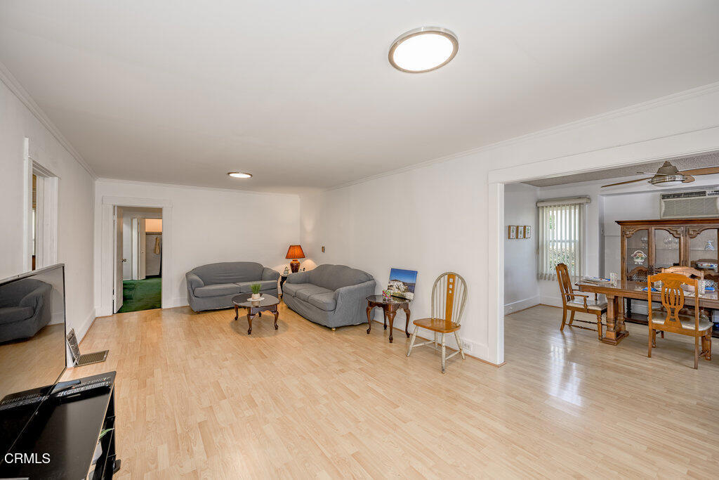 1139 N Heliotrope Drive