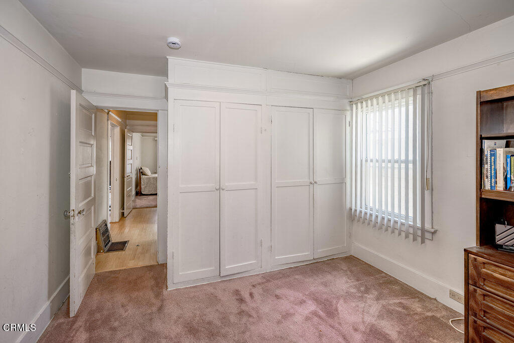 1139 N Heliotrope Drive