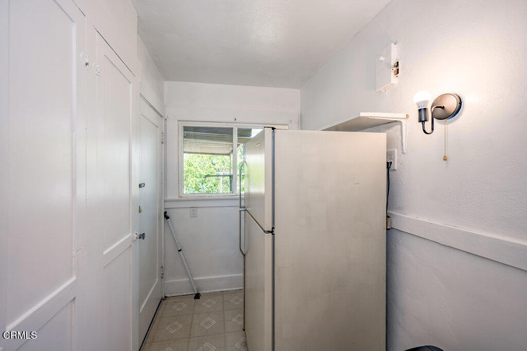 1139 N Heliotrope Drive