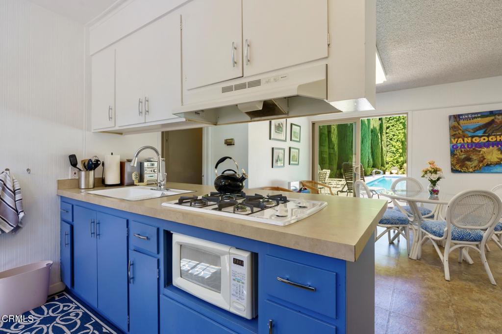 1255 S Orange Grove Boulevard 1