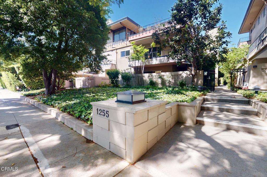 1255 S Orange Grove Boulevard 1