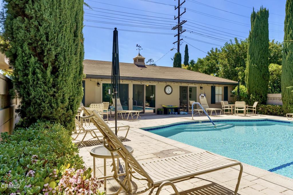1255 S Orange Grove Boulevard 1