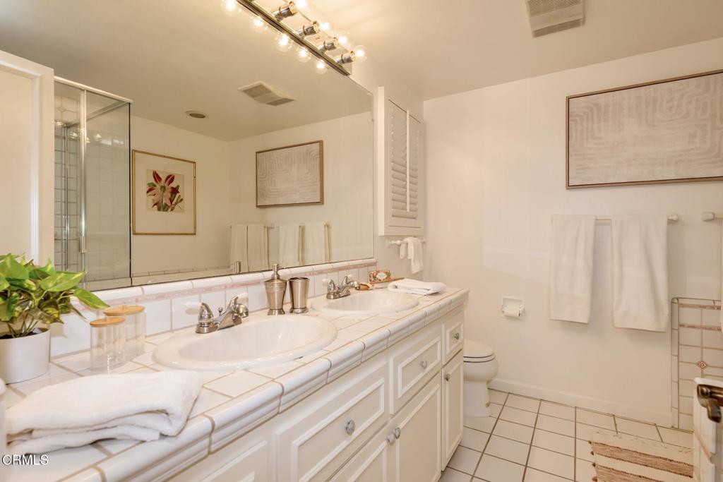 1255 S Orange Grove Boulevard 1