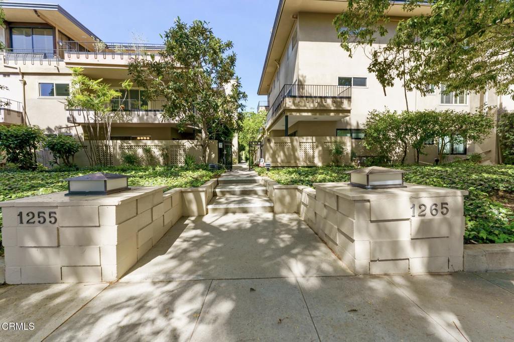 1255 S Orange Grove Boulevard 1