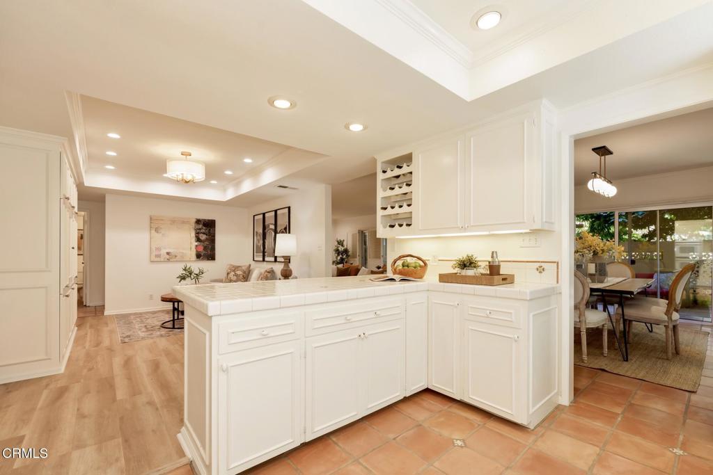 1255 S Orange Grove Boulevard 1