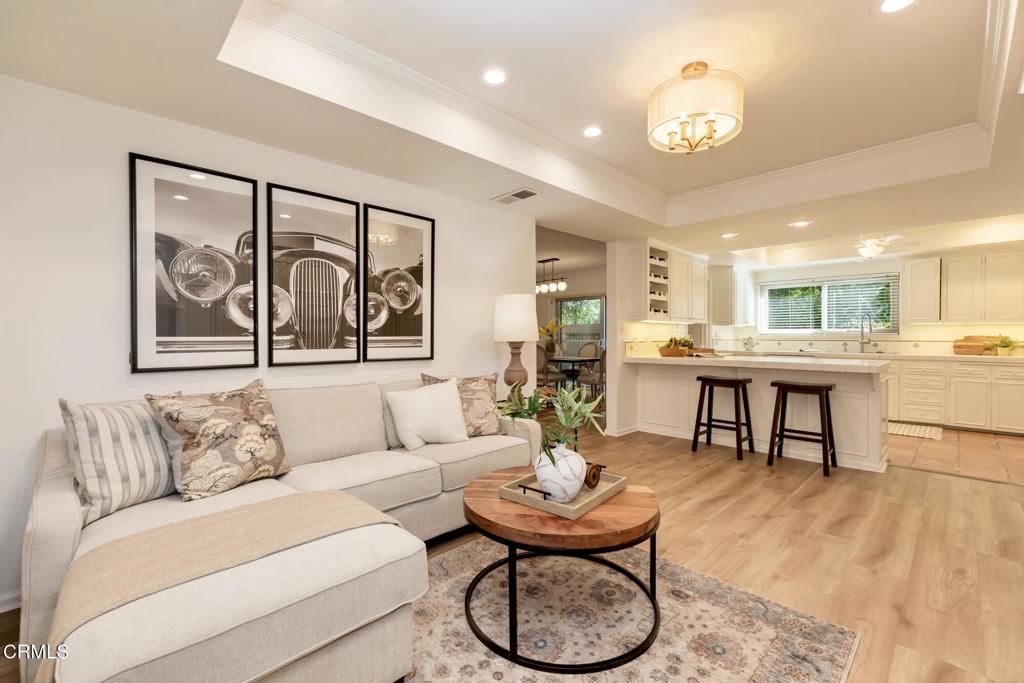 1255 S Orange Grove Boulevard 1