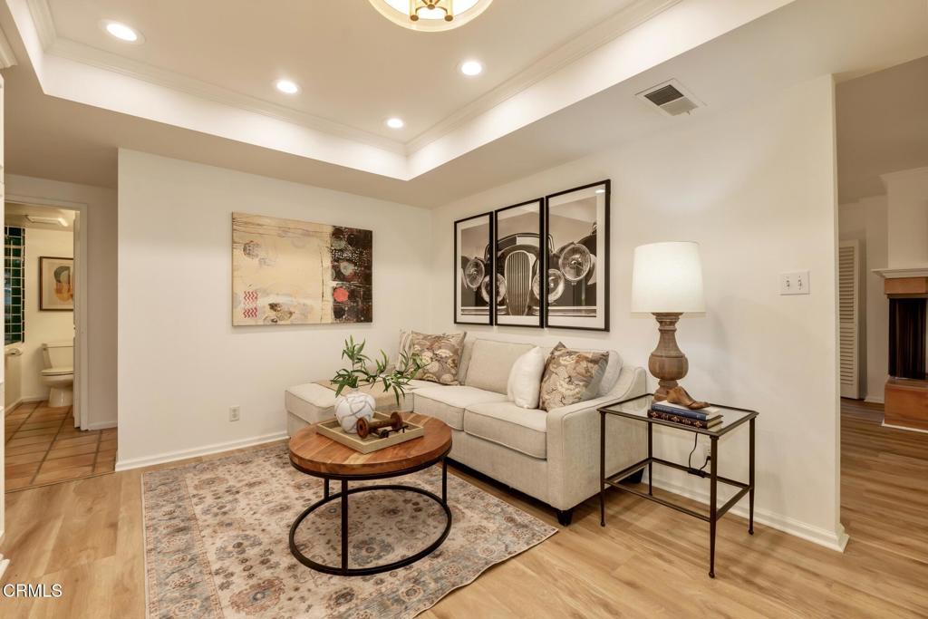 1255 S Orange Grove Boulevard 1