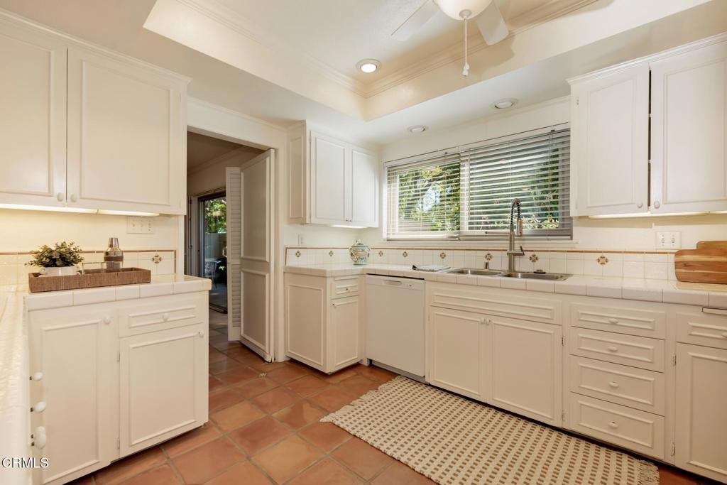 1255 S Orange Grove Boulevard 1