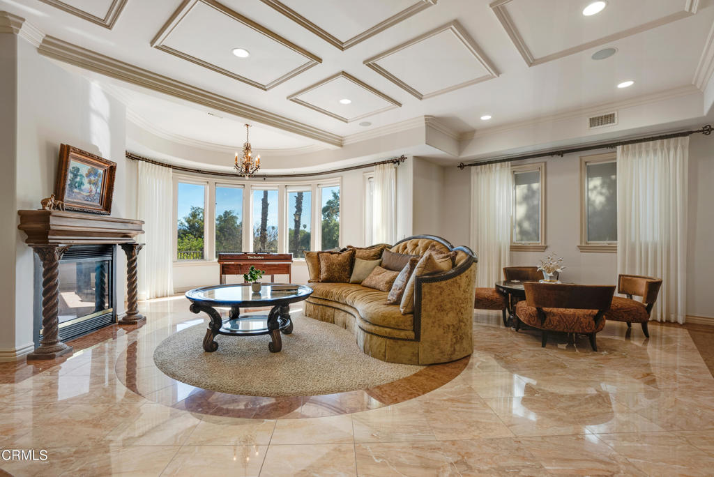 868 Braewood Court