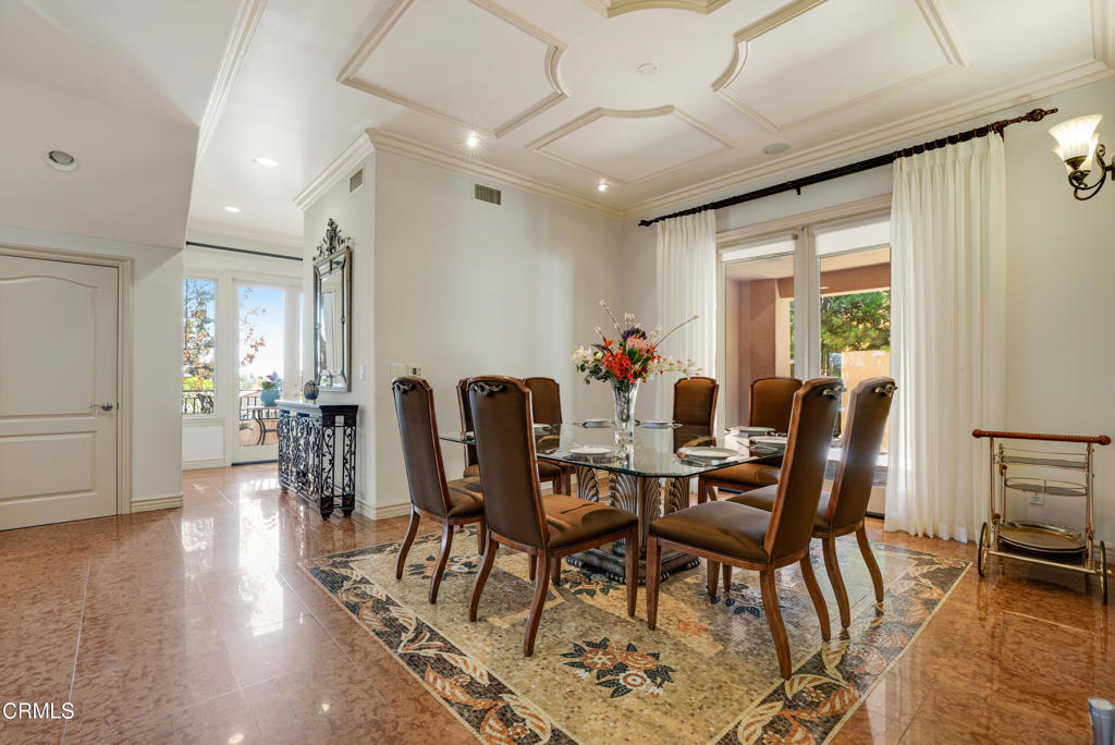 868 Braewood Court