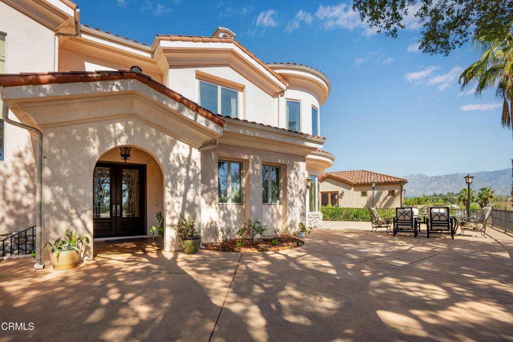 868 Braewood Court