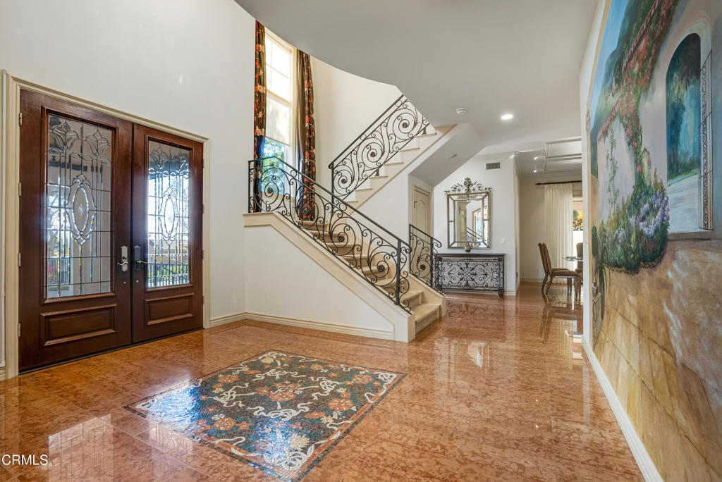 868 Braewood Court