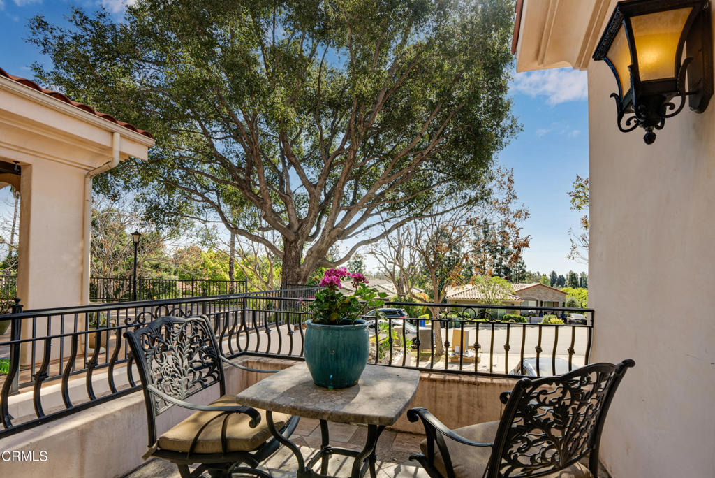 868 Braewood Court