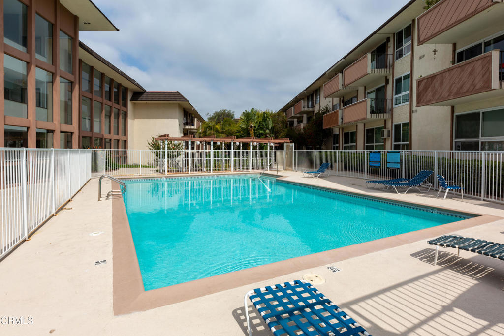 5585 E Pacific Coast Highway 132