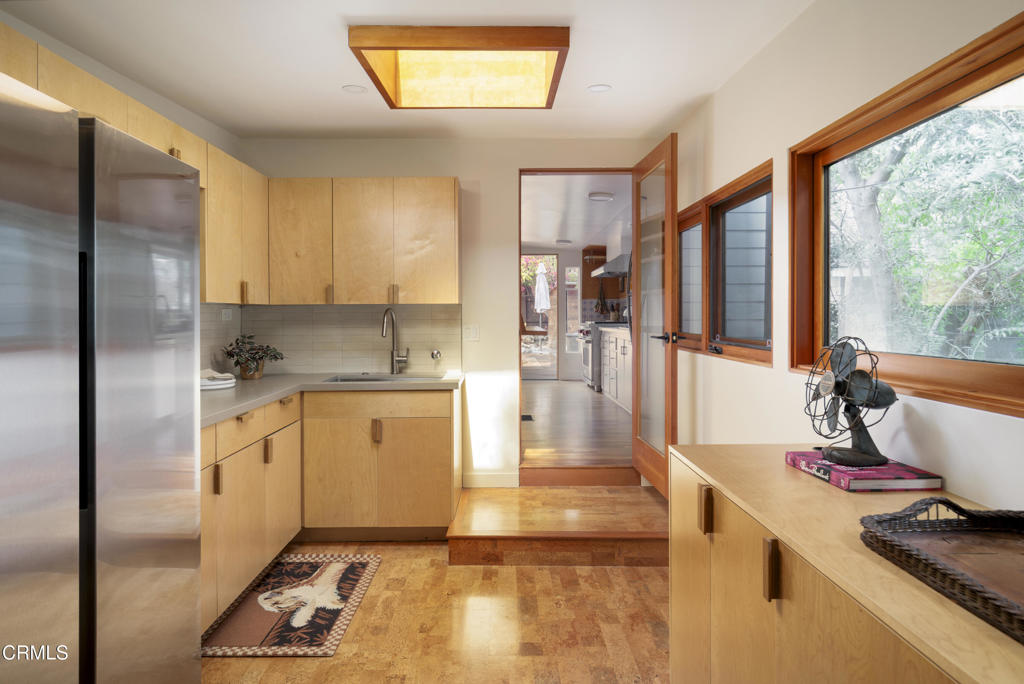 4092 Glenalbyn Drive