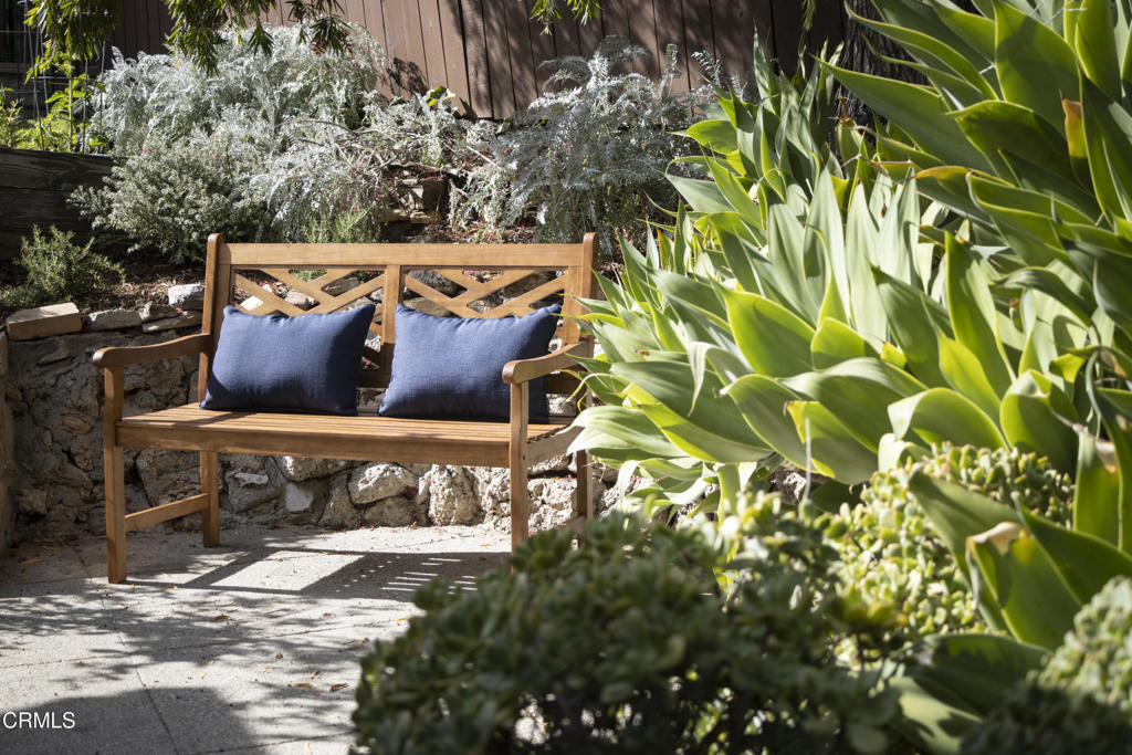 4092 Glenalbyn Drive