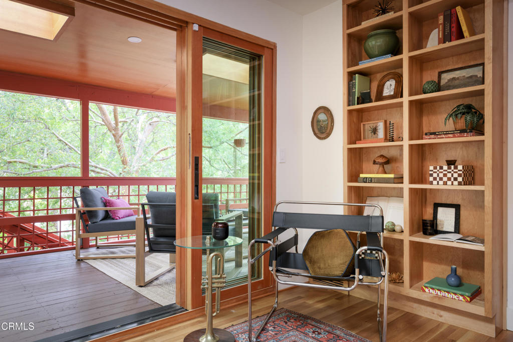 4092 Glenalbyn Drive