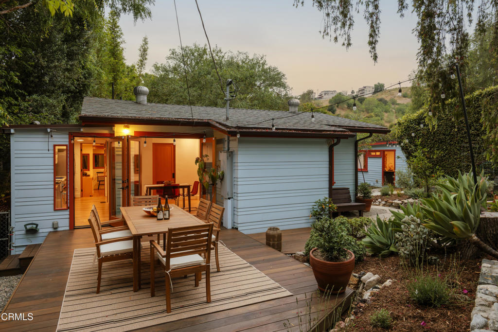 4092 Glenalbyn Drive