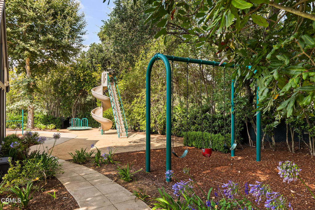 860 Flintridge Avenue