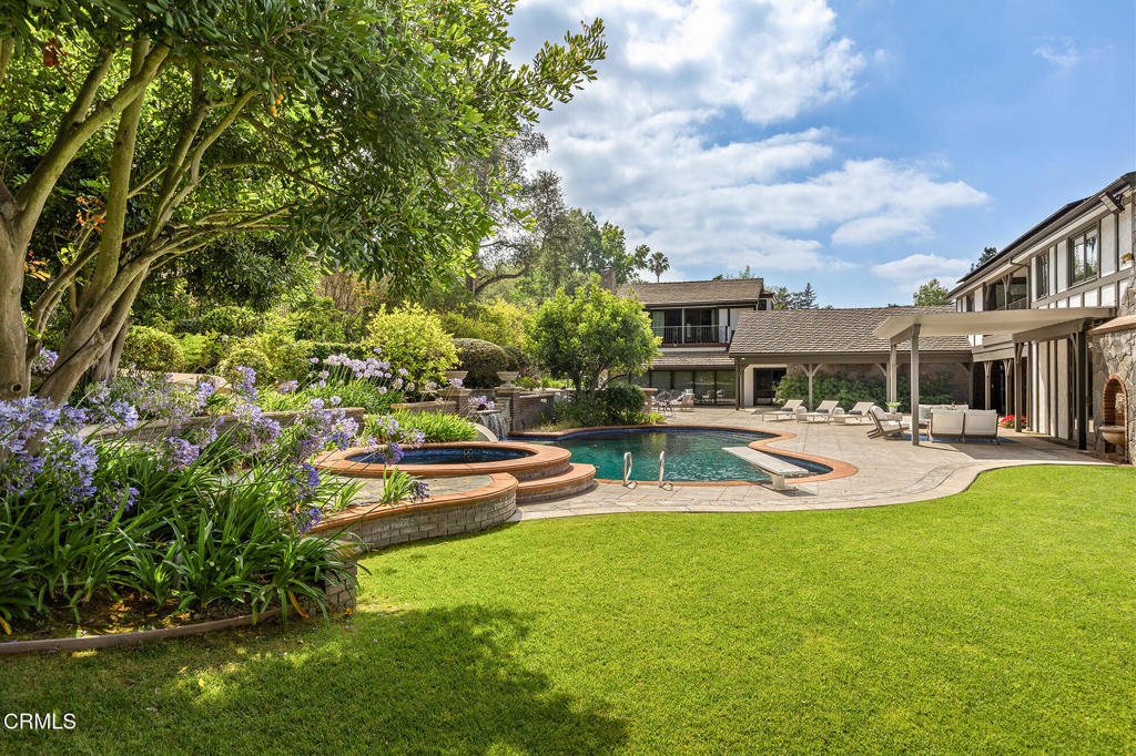 860 Flintridge Avenue