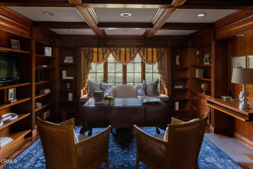 860 Flintridge Avenue