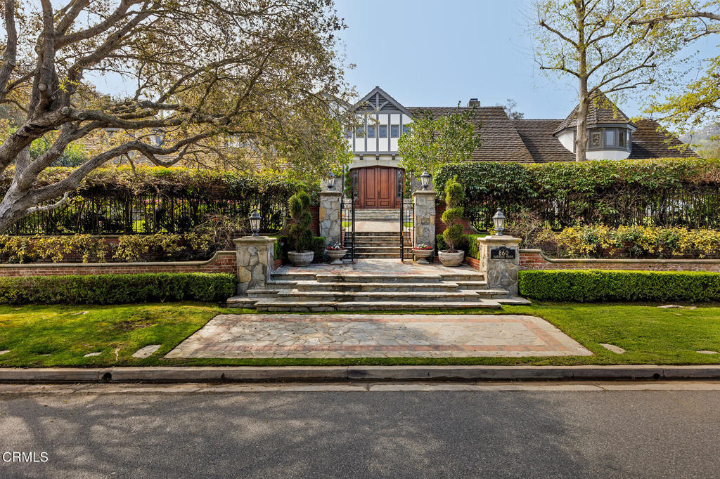 860 Flintridge Avenue