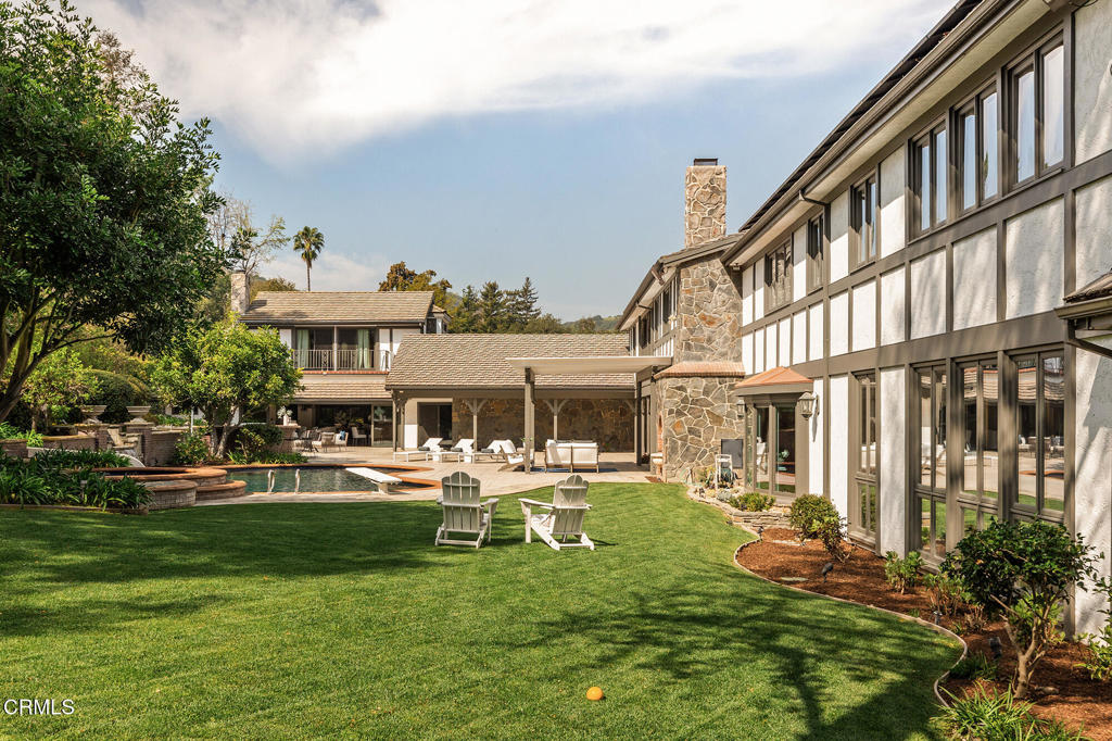 860 Flintridge Avenue