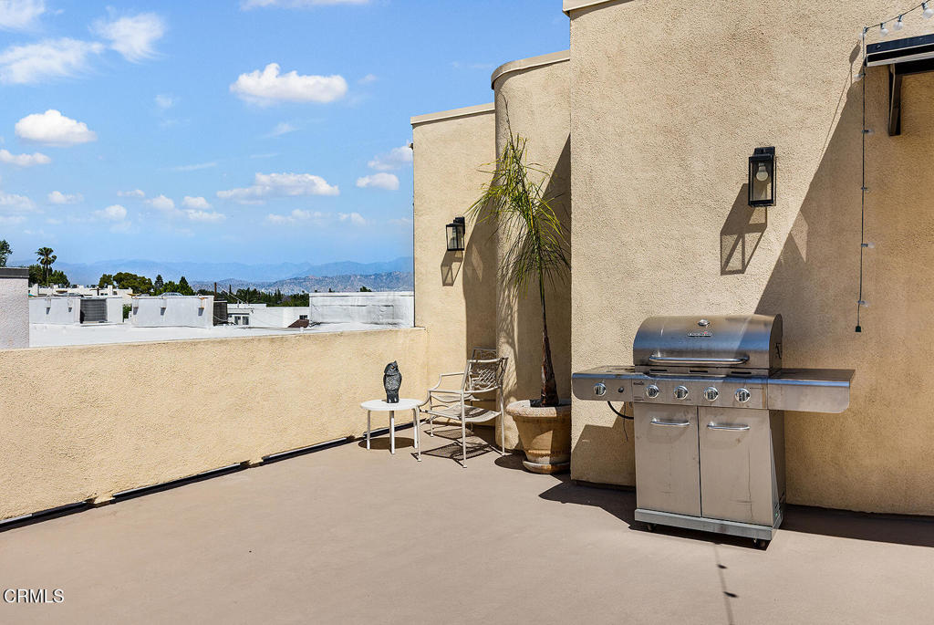 5703 Laurel Canyon Boulevard 306