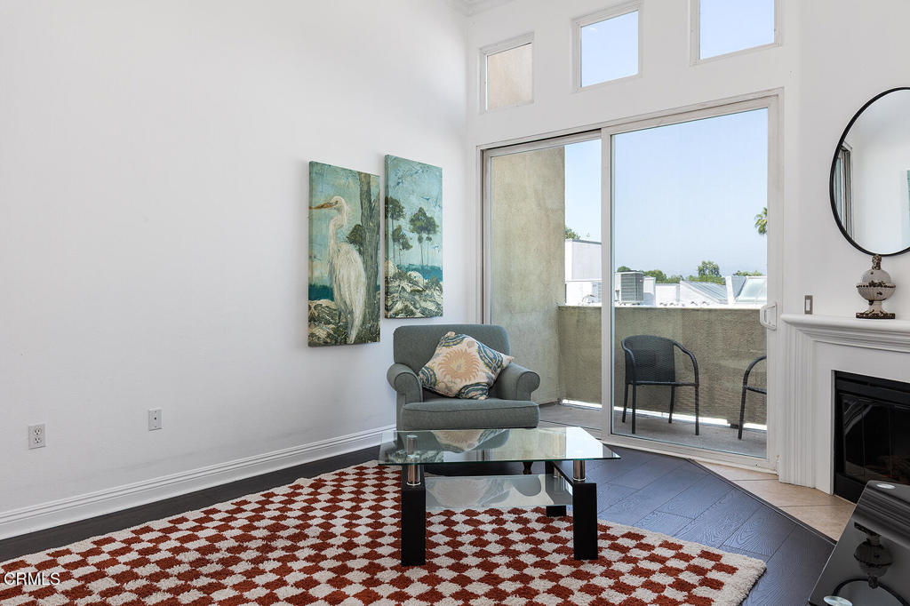 5703 Laurel Canyon Boulevard 306