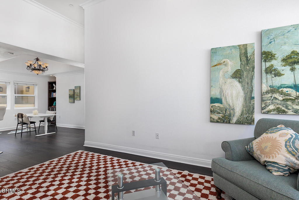 5703 Laurel Canyon Boulevard 306