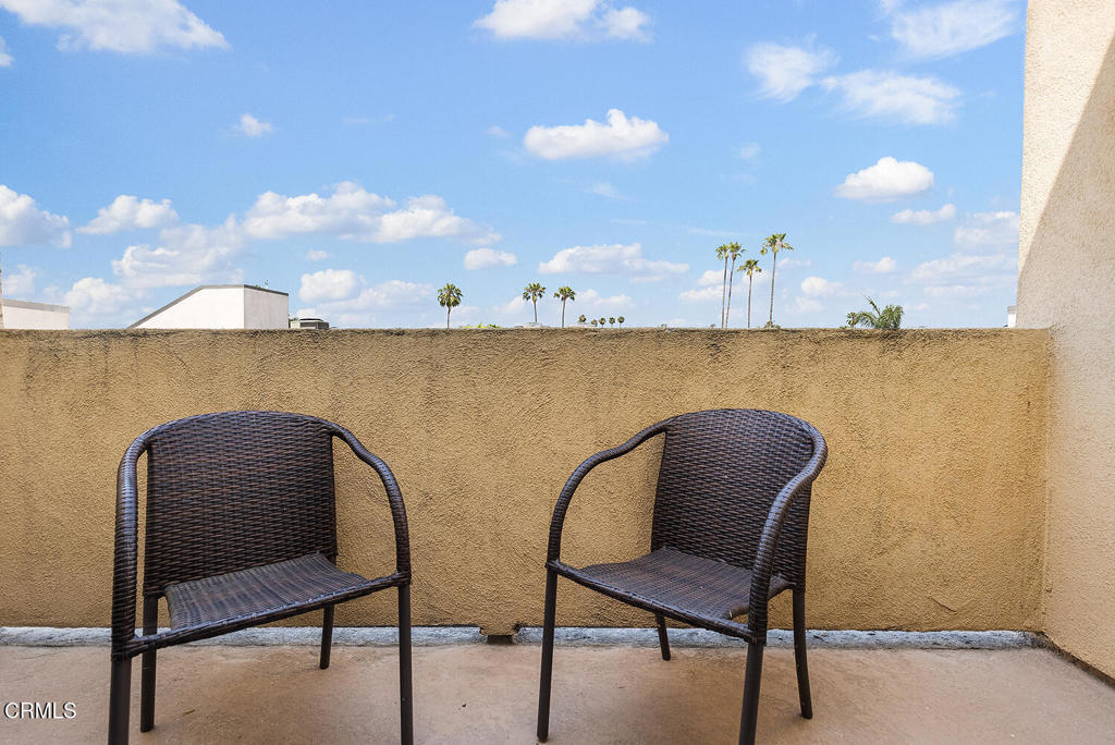 5703 Laurel Canyon Boulevard 306