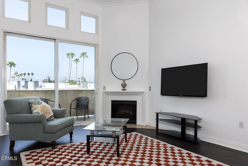 5703 Laurel Canyon Boulevard 306