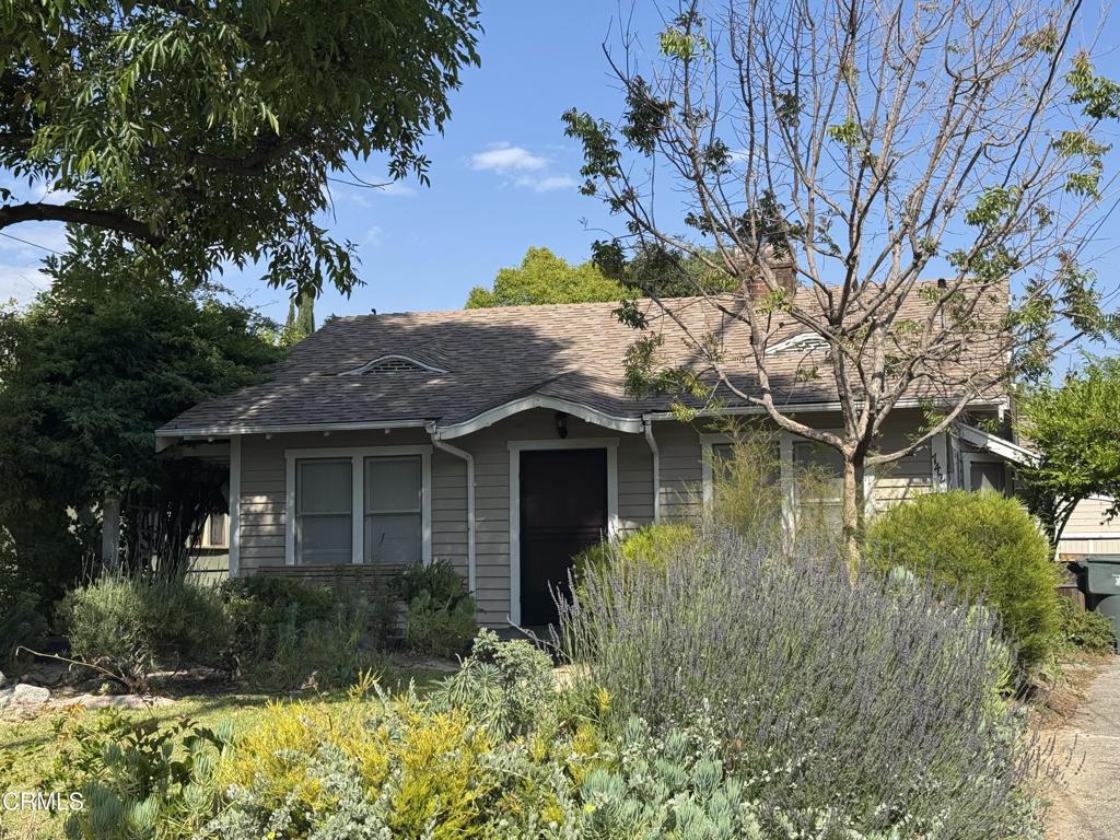 742 N Mentor Avenue