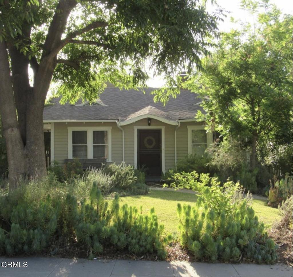 742 N Mentor Avenue