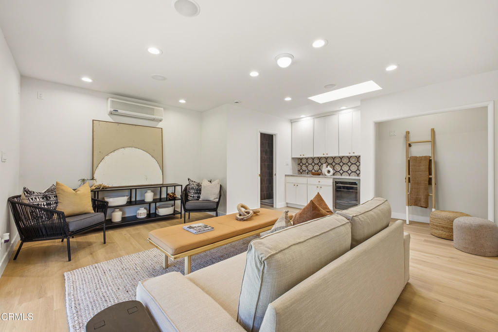 168 Lamour Drive
