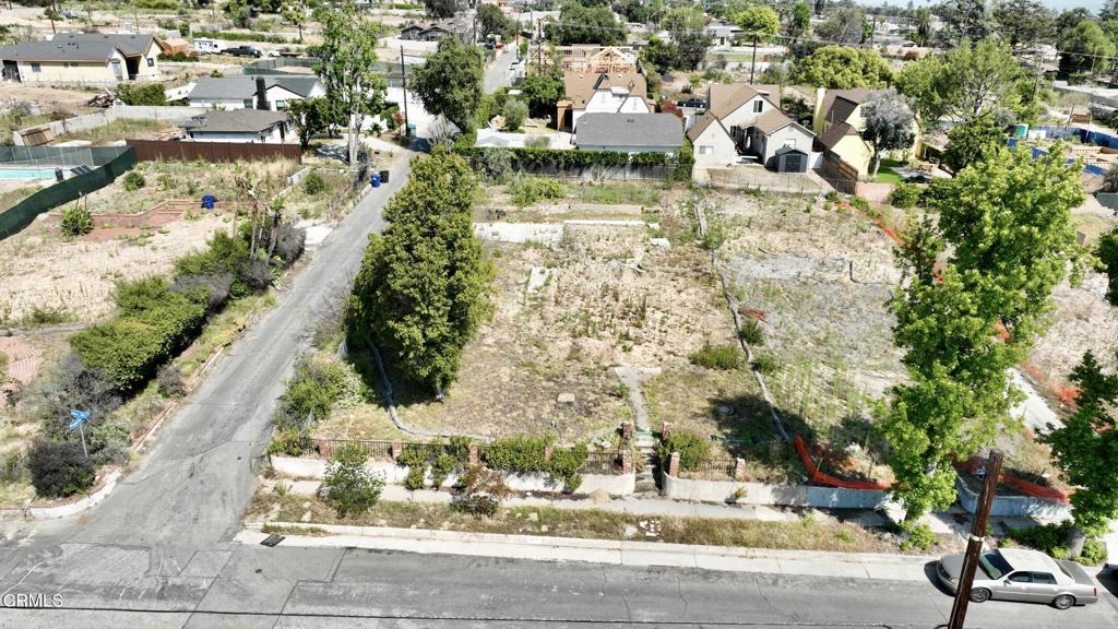 3248 N Olive Avenue