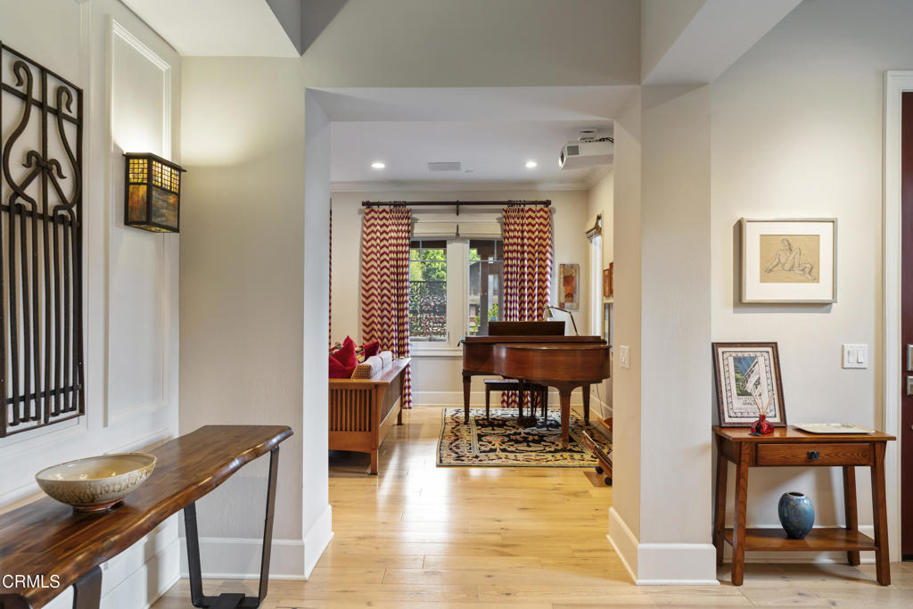 367 W Del Mar Boulevard 108