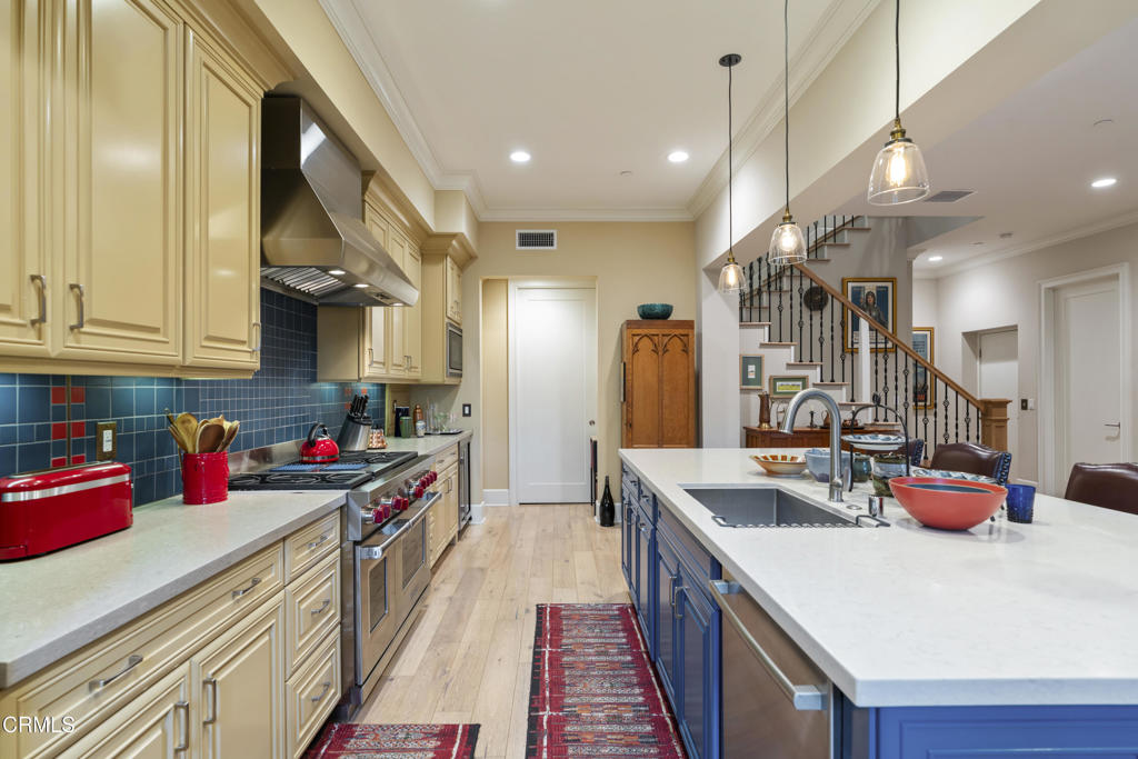367 W Del Mar Boulevard 108
