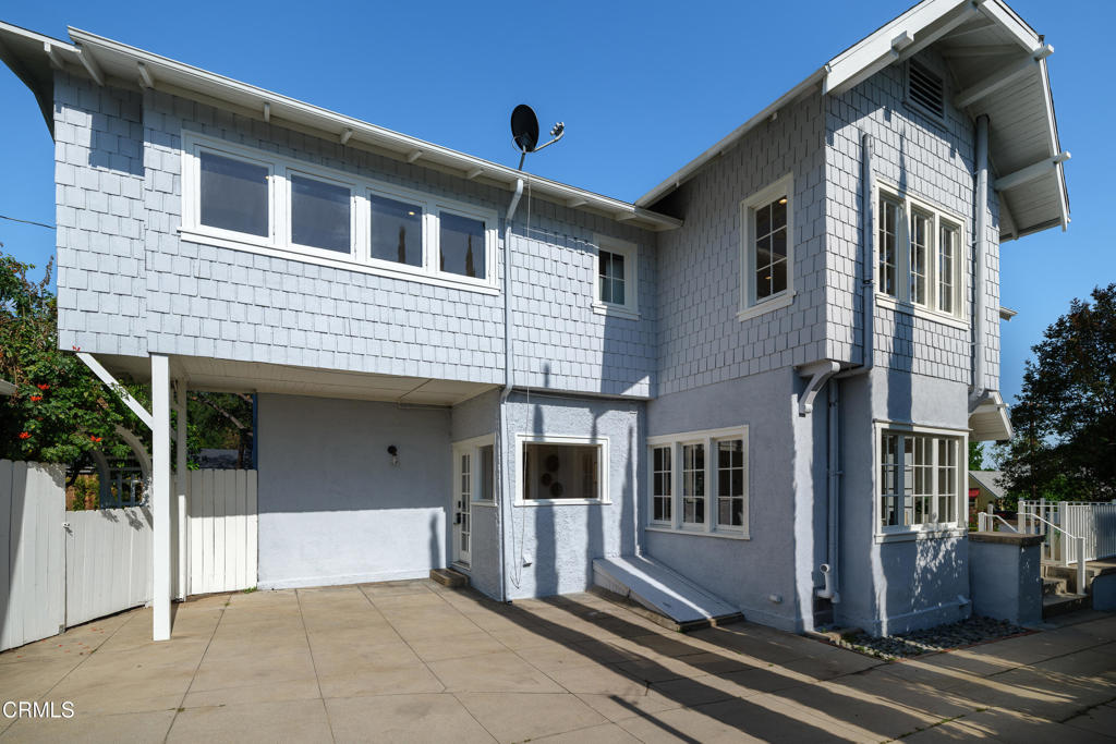 1225 Boston Street