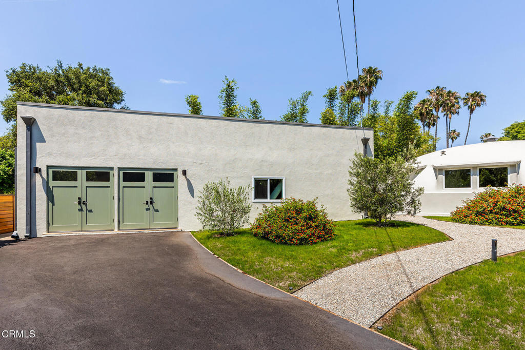 1097 S Los Robles Avenue